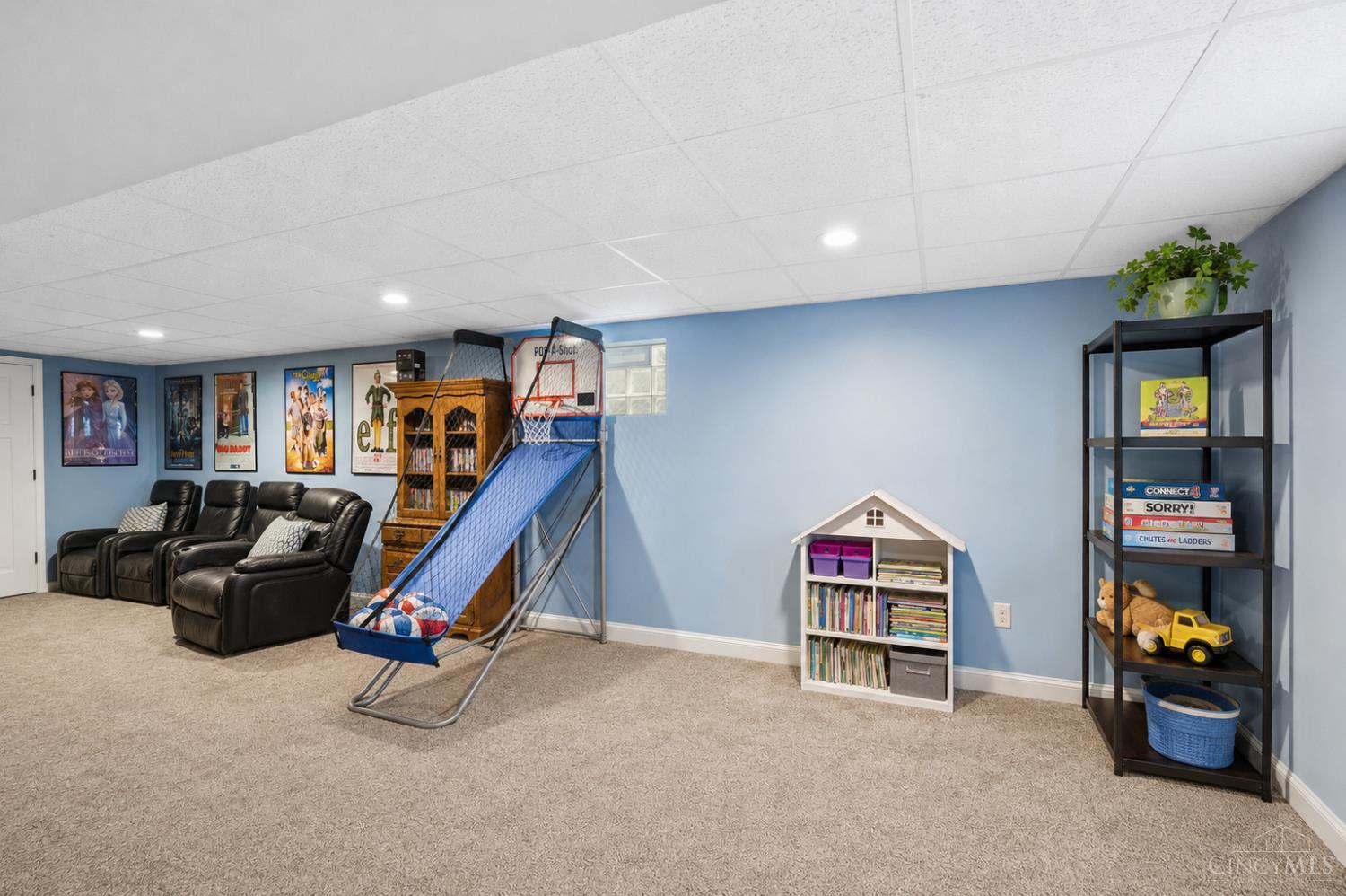 927 Grandstone Court
