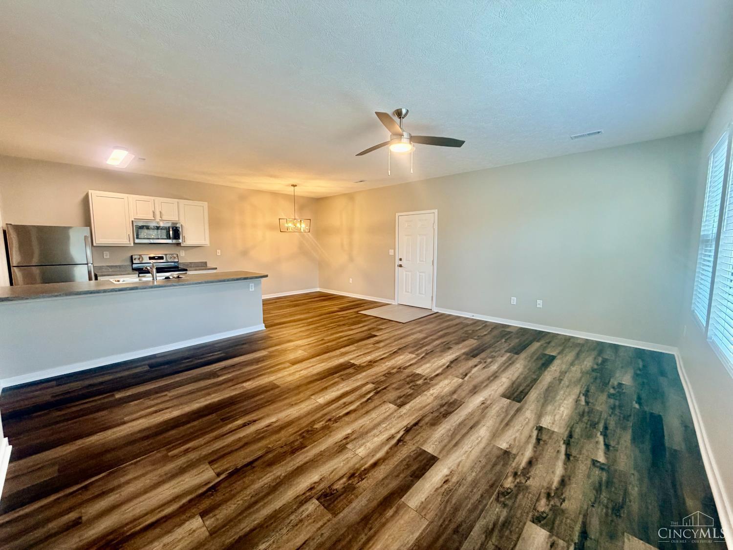 732 Pheasant Run Drive Unit: 7
