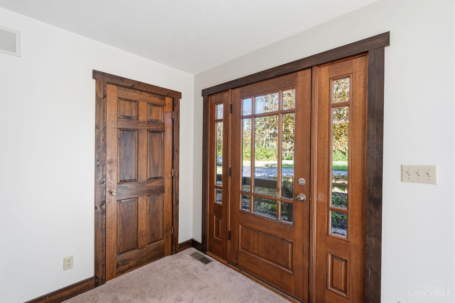 4725 Dewey Drive