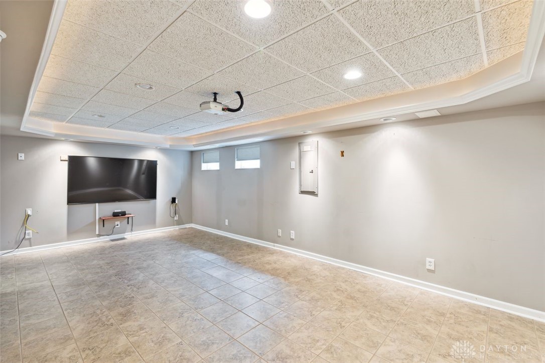 405 Lawndale Court