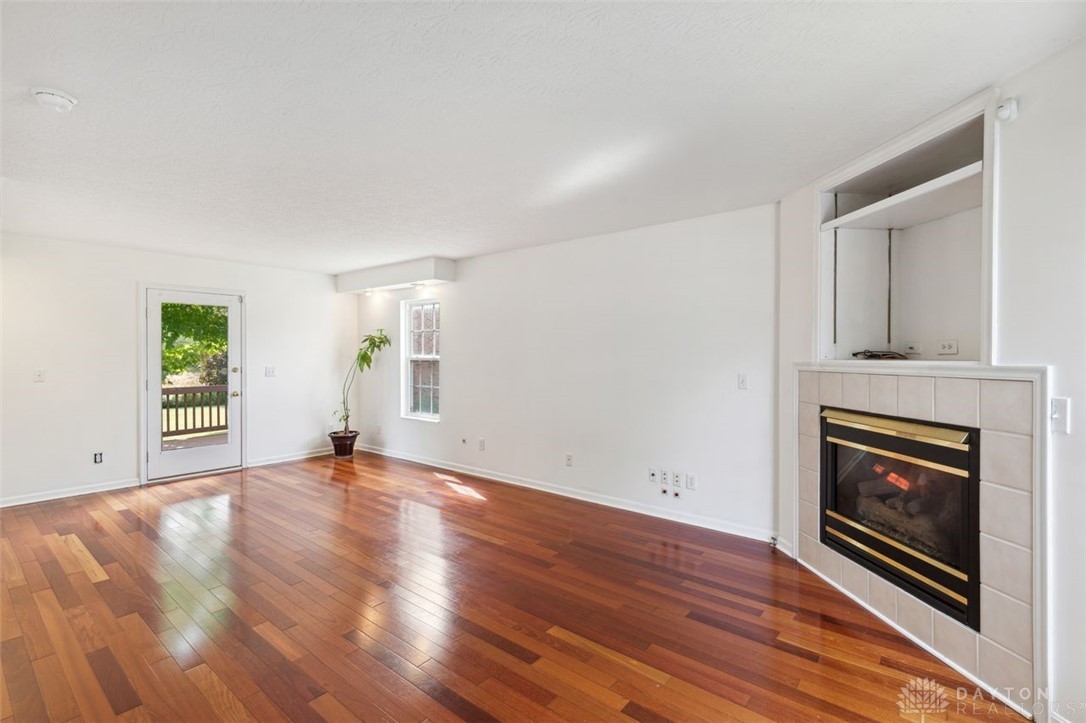 405 Lawndale Court