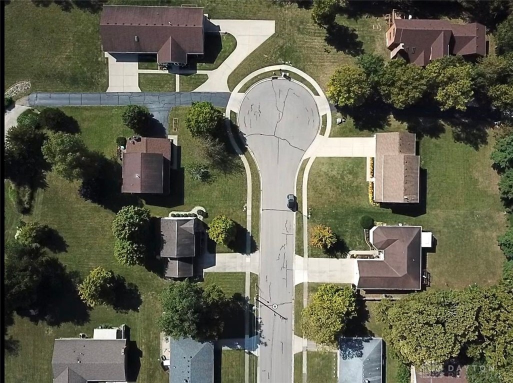 405 Lawndale Court