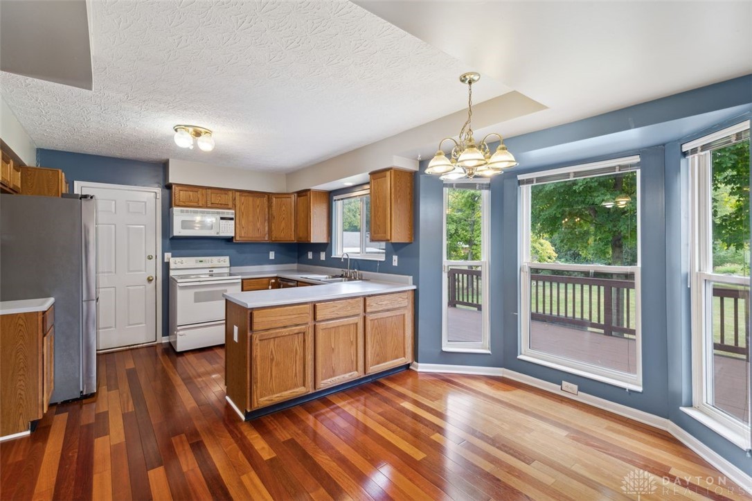 405 Lawndale Court