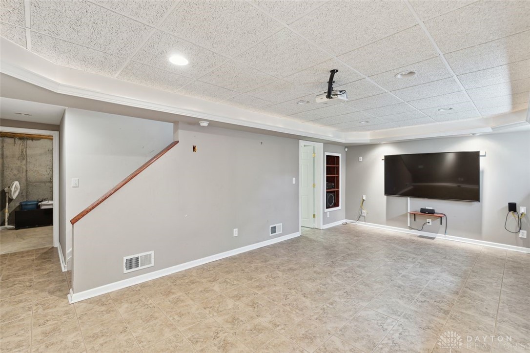 405 Lawndale Court