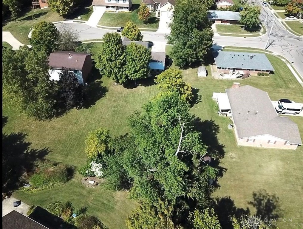 405 Lawndale Court