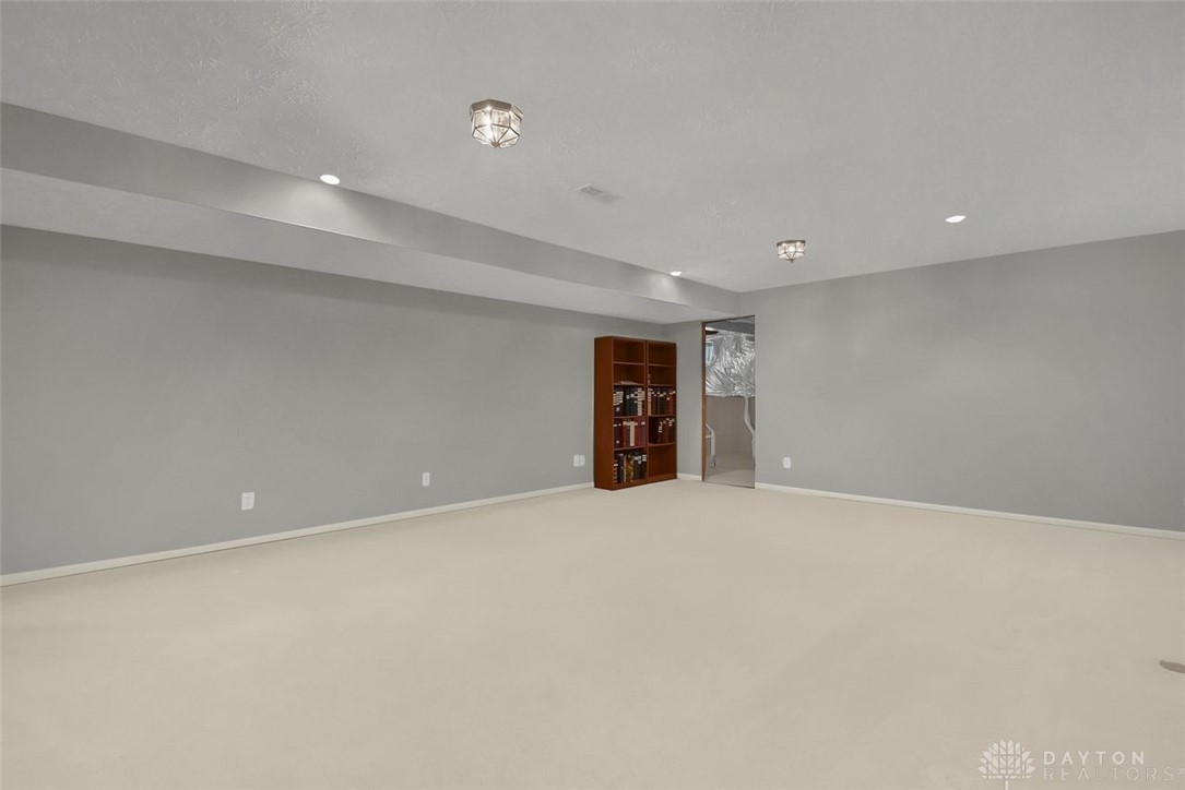 990 Winterwood Court