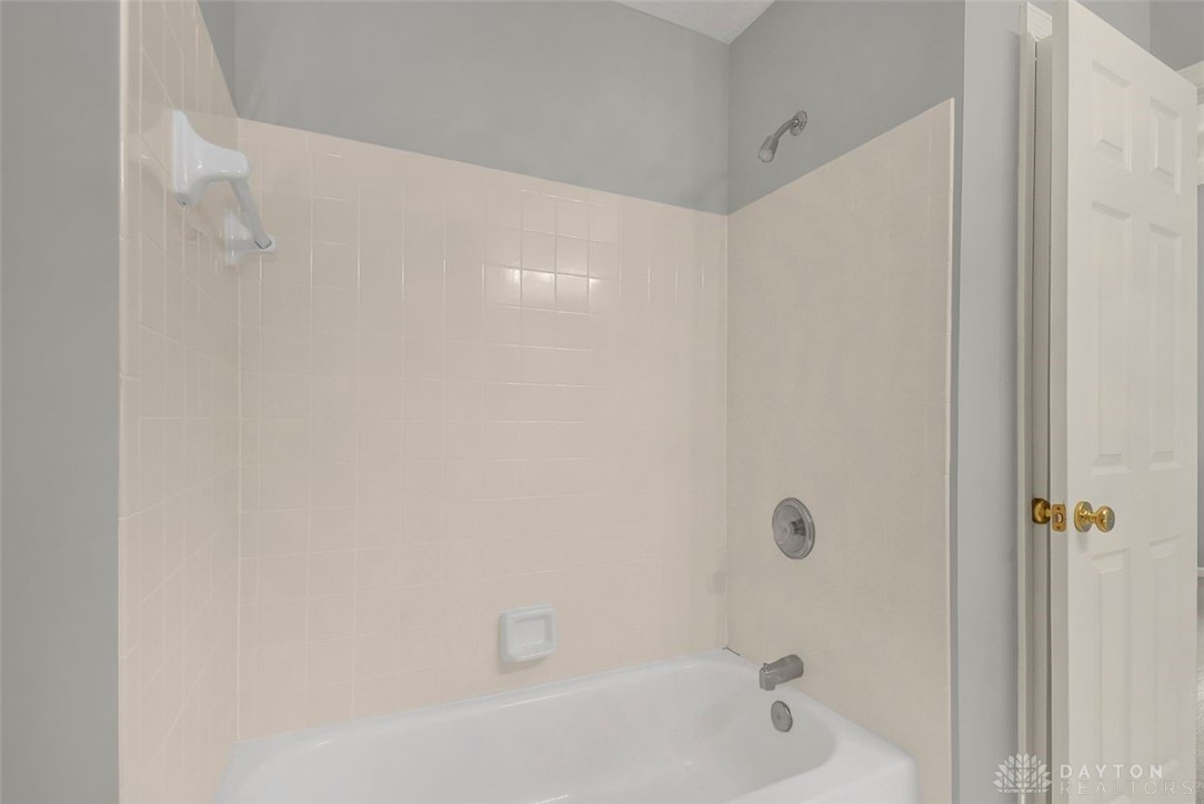 990 Winterwood Court