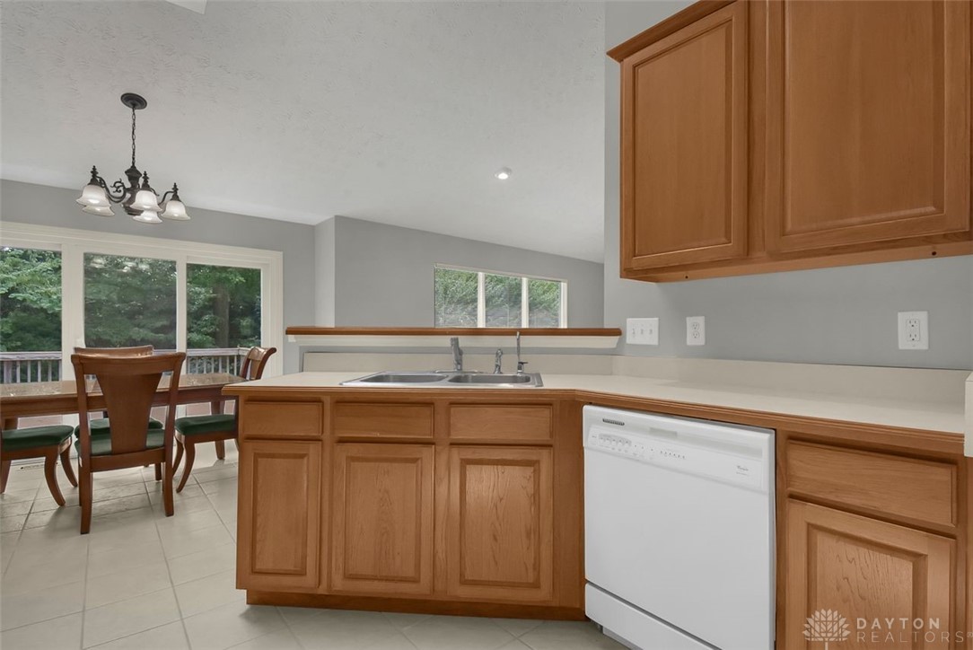 990 Winterwood Court