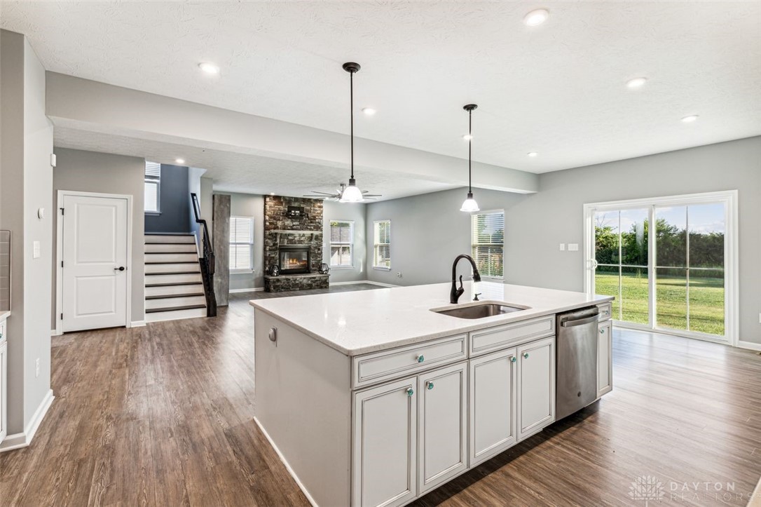 2371 Hawes Drive