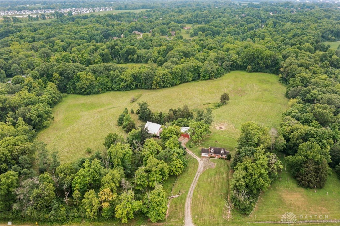 1827 E US 22 & 3