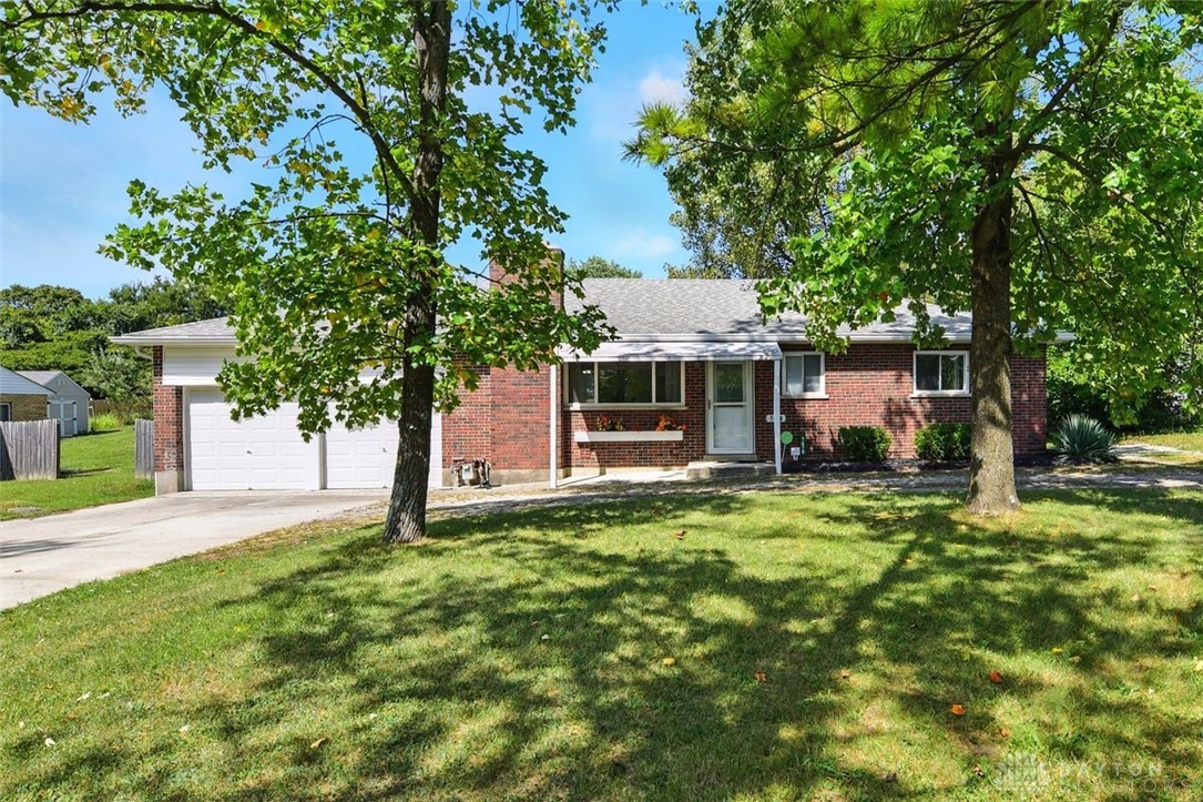 7476 W Chester Road