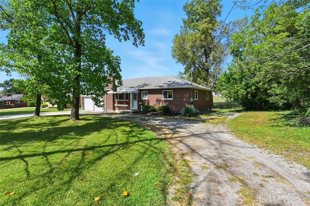 7476 W Chester Road