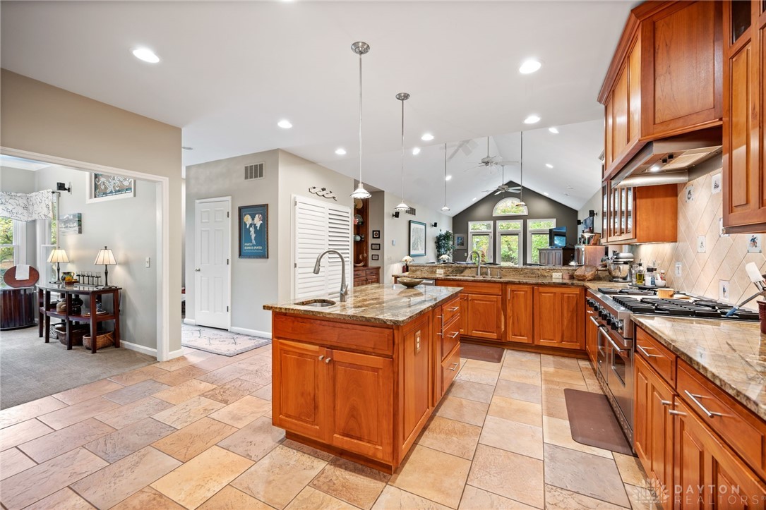 945 S Nixon Camp Road