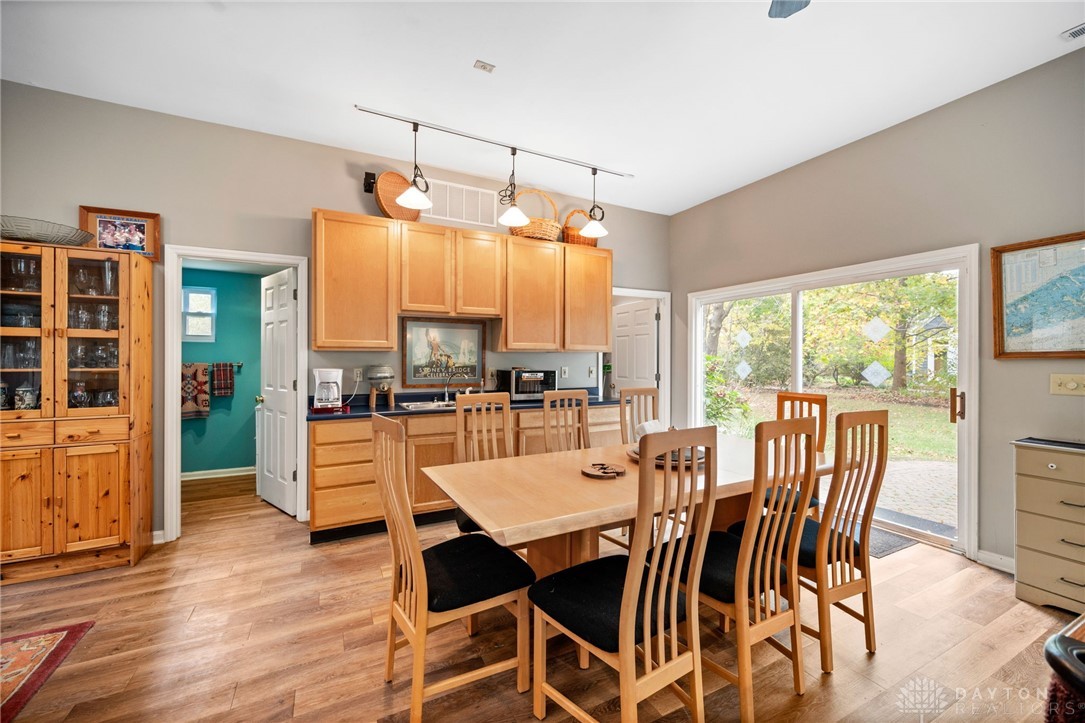 945 S Nixon Camp Road