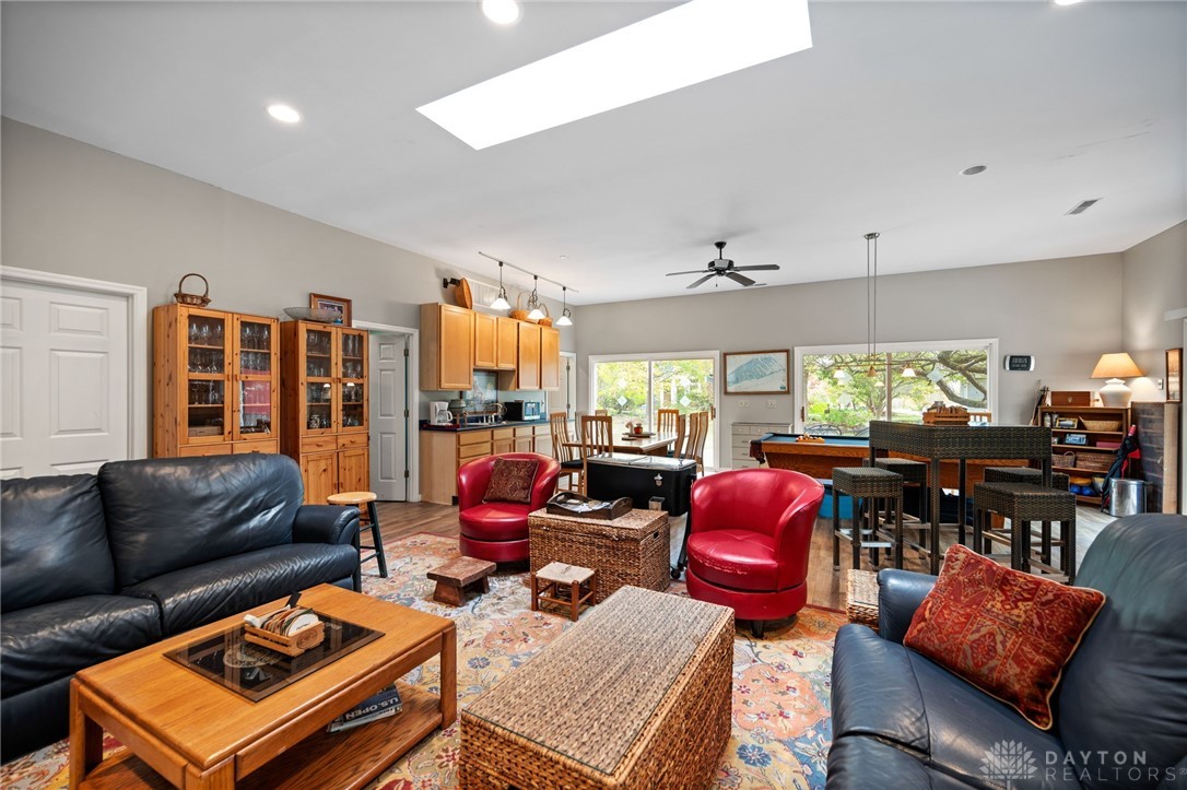 945 S Nixon Camp Road