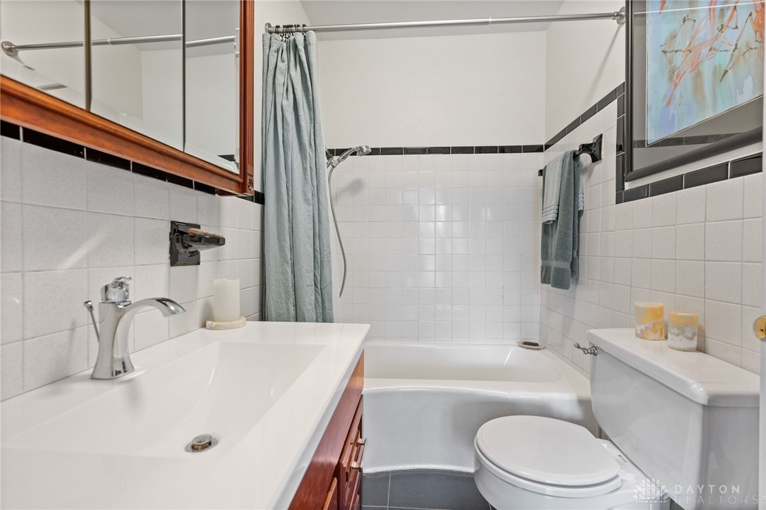 945 S Nixon Camp Road