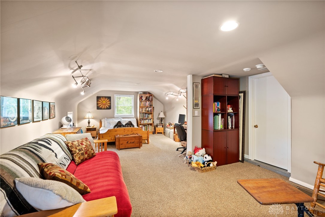 945 S Nixon Camp Road