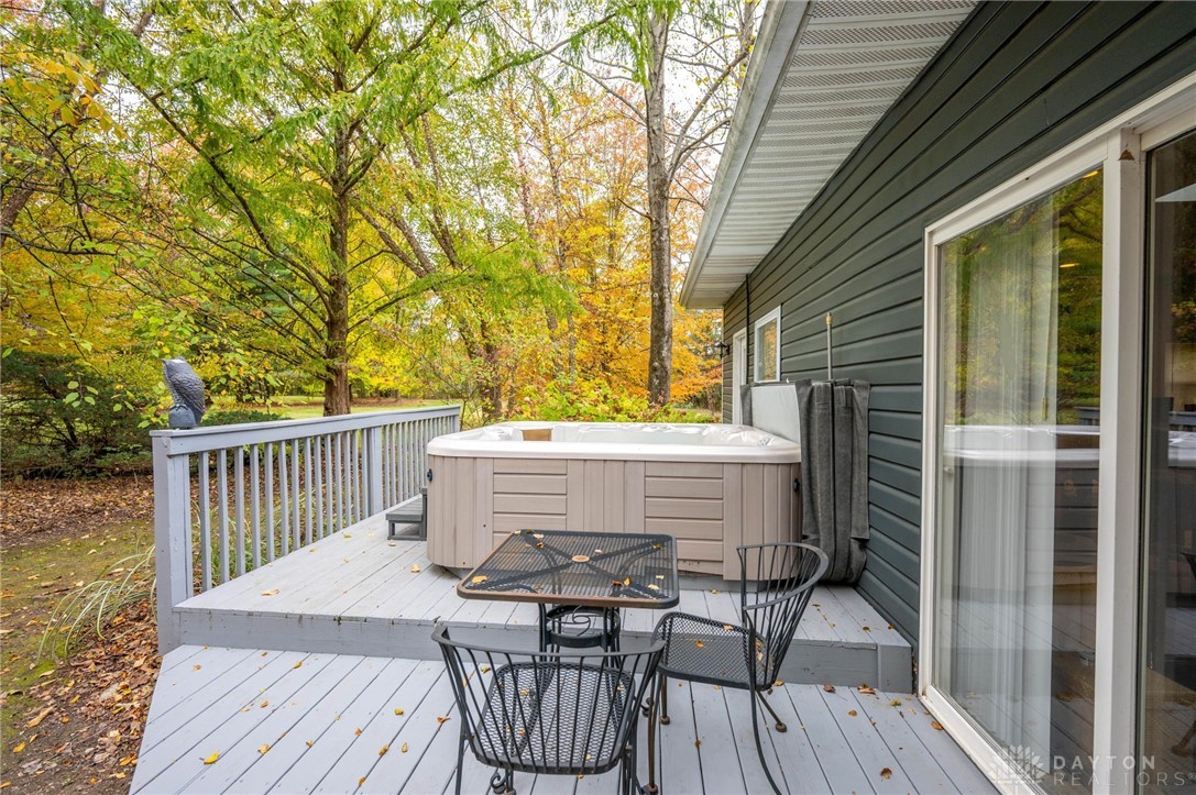 945 S Nixon Camp Road