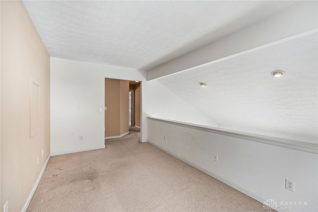 854 Round Hill Court