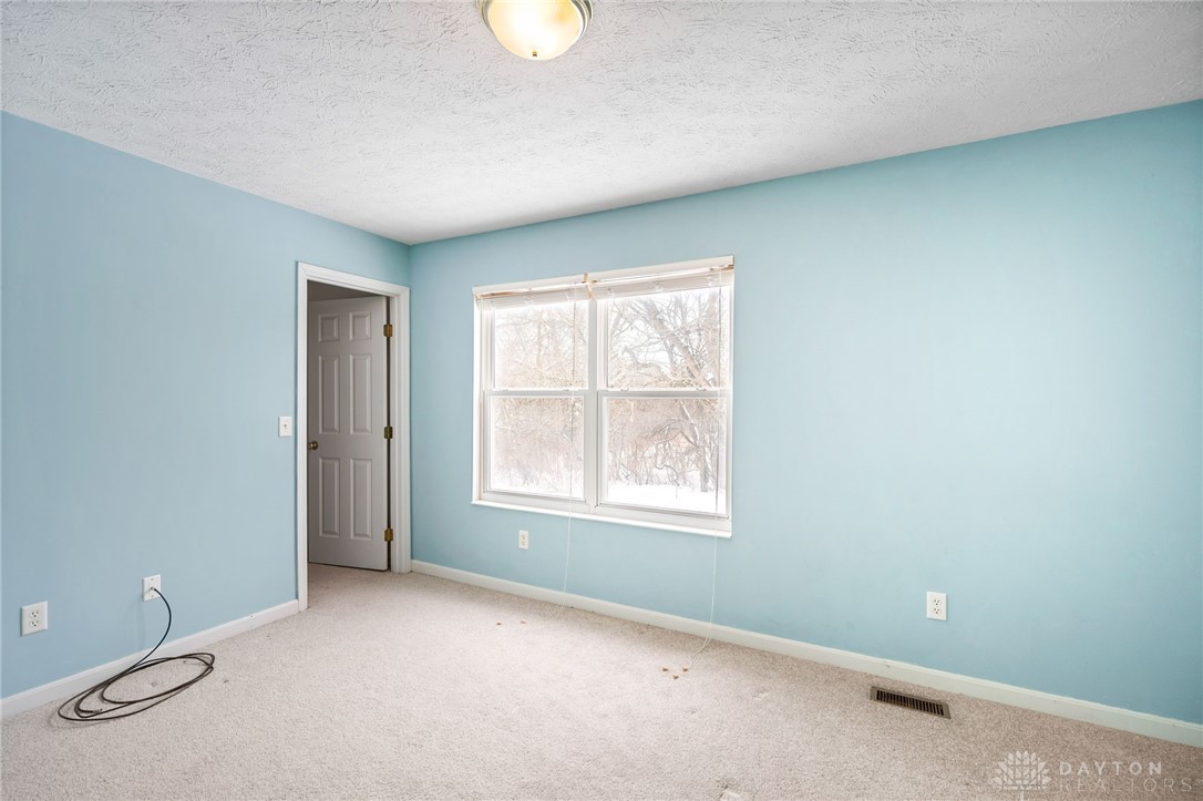 854 Round Hill Court