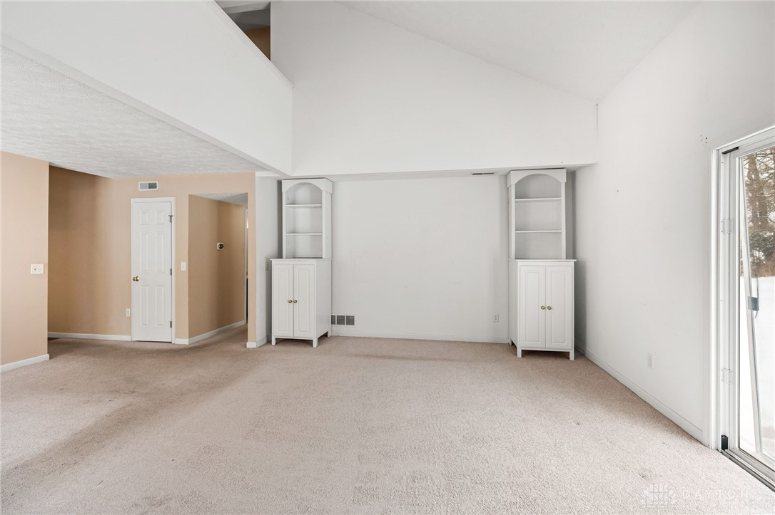 854 Round Hill Court