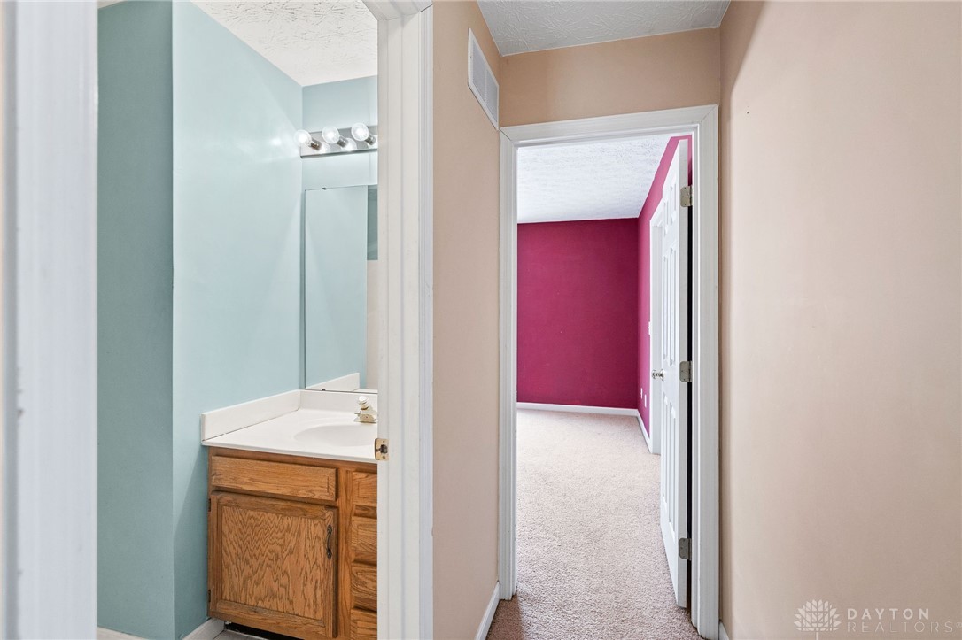 854 Round Hill Court