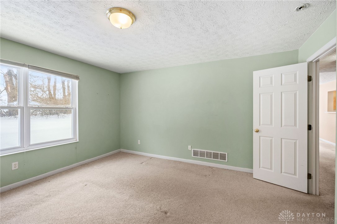 854 Round Hill Court