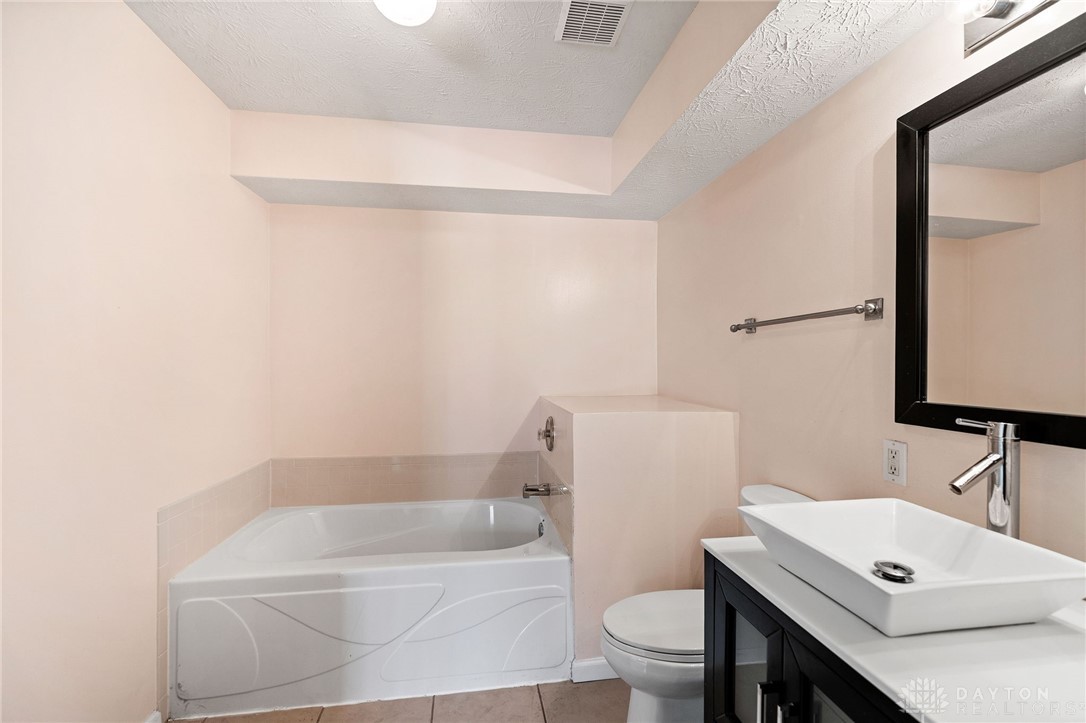 854 Round Hill Court