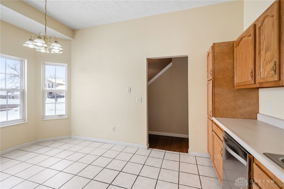 854 Round Hill Court