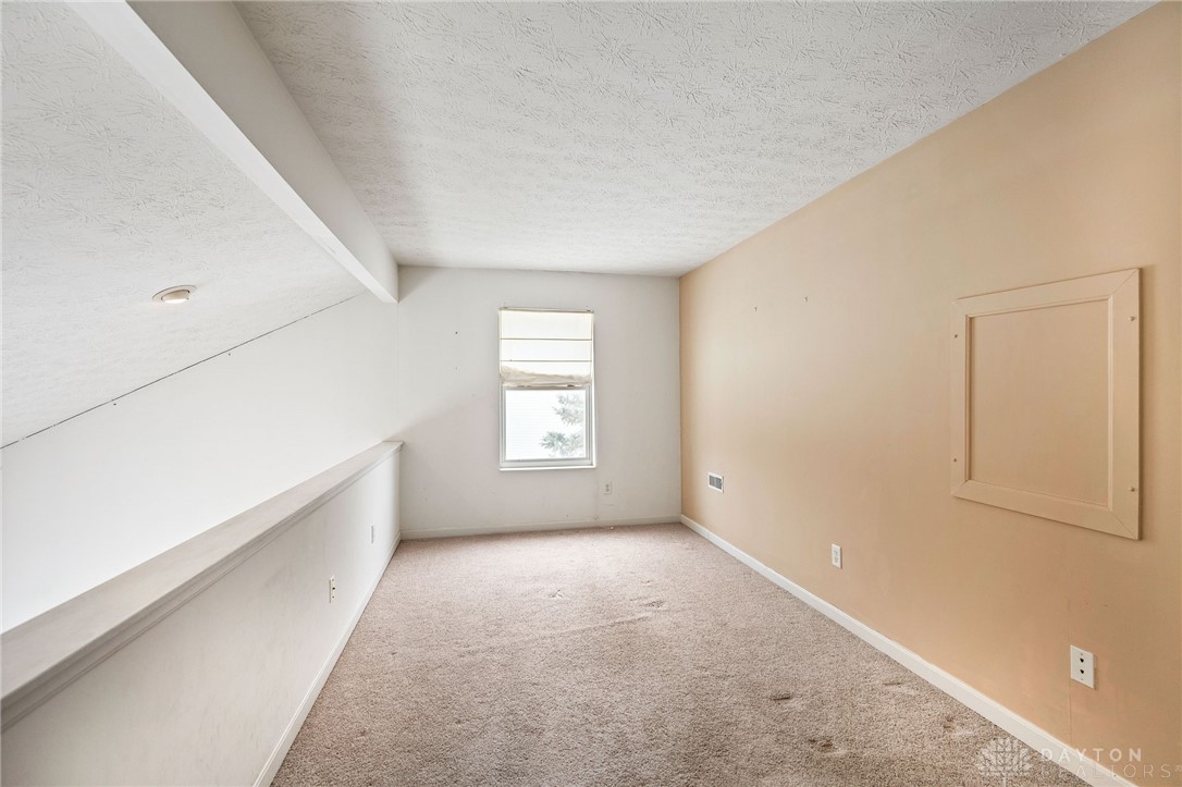 854 Round Hill Court