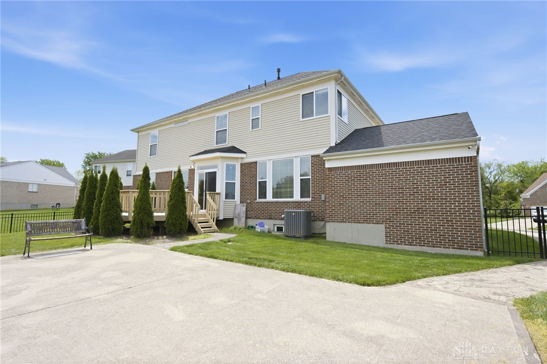 1220 Fox Hollow Drive