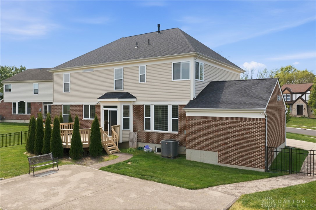 1220 Fox Hollow Drive