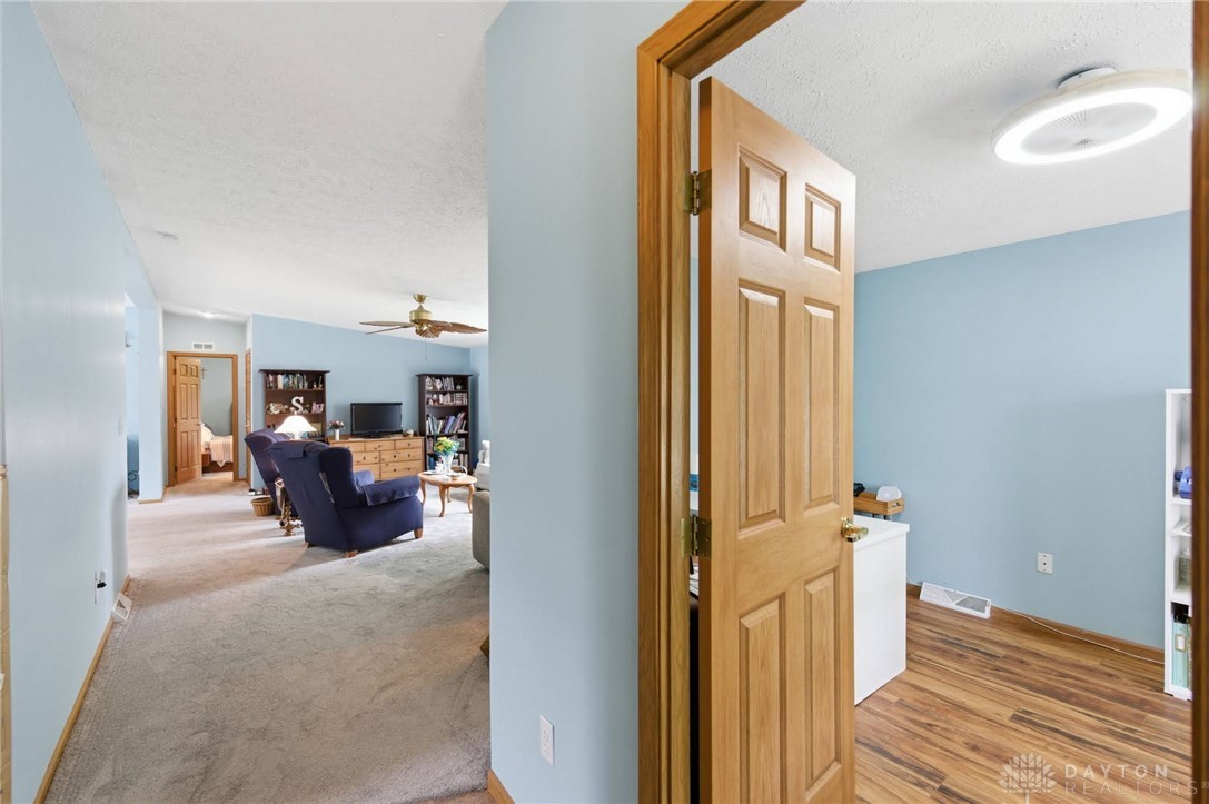 2310 Mallory Court 8
