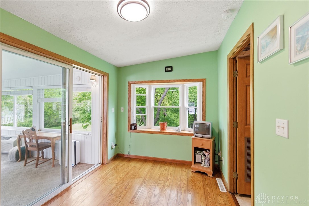 2310 Mallory Court 8