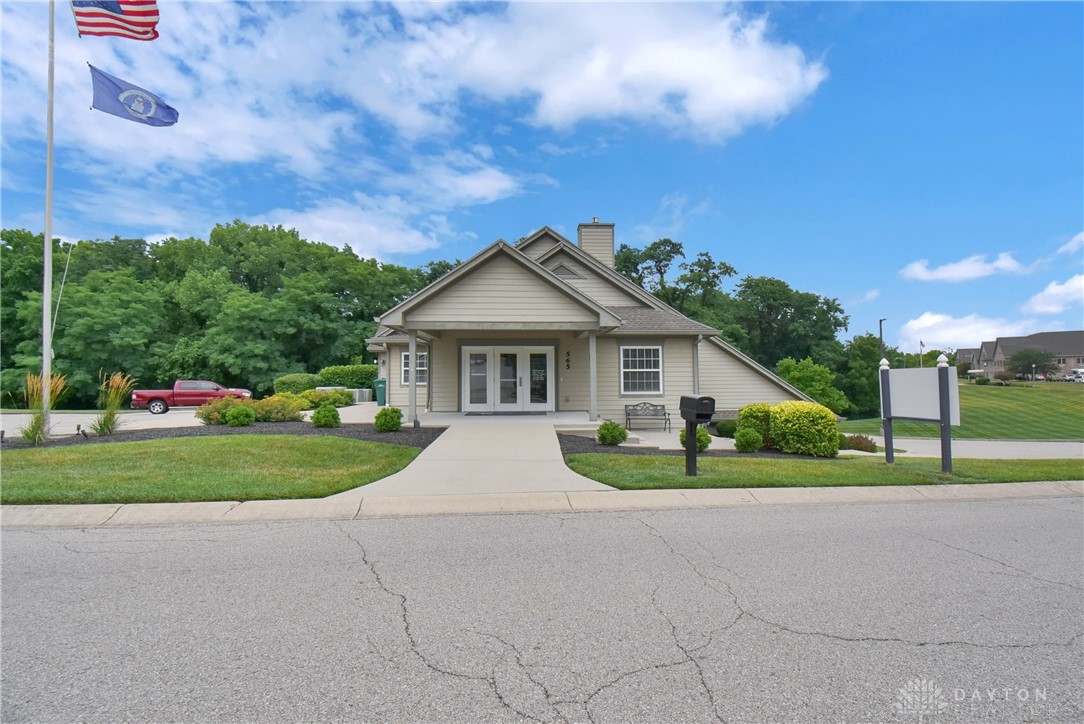 2310 Mallory Court 8
