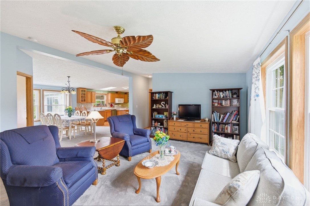 2310 Mallory Court 8