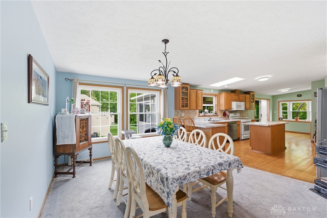 2310 Mallory Court 8