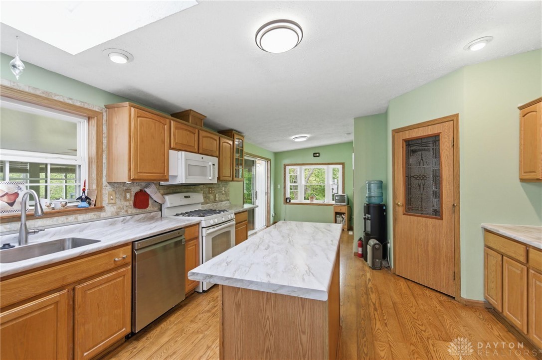 2310 Mallory Court 8