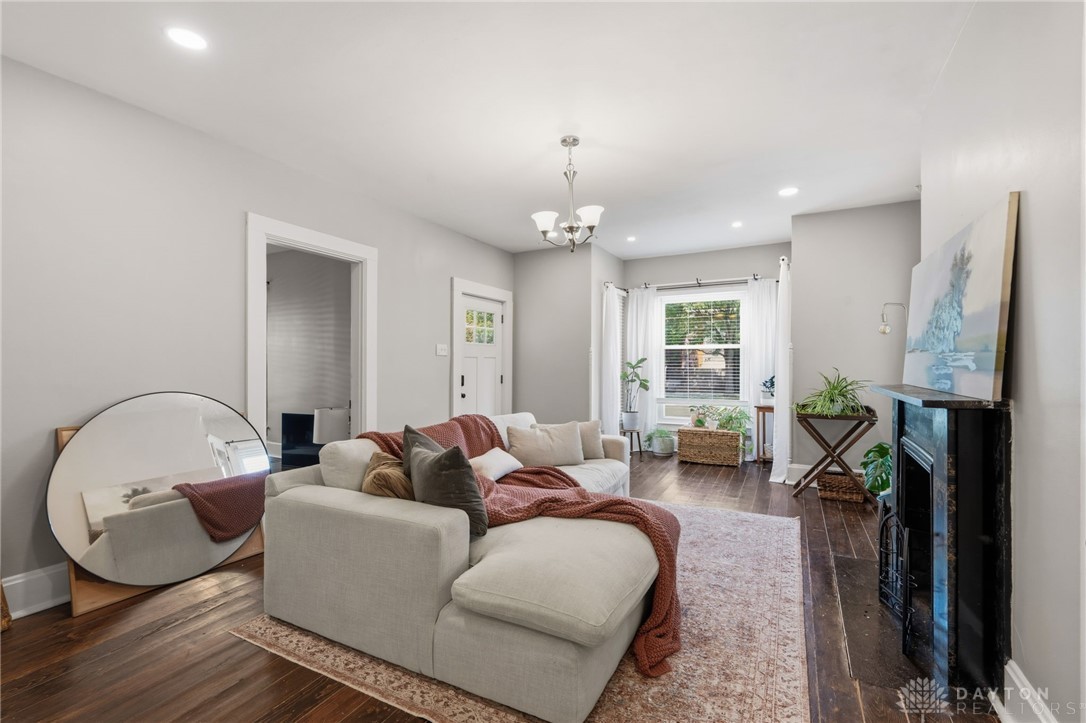 311 E Silver Street