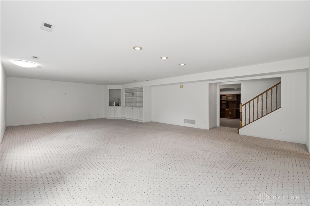 2338 Pointview Court