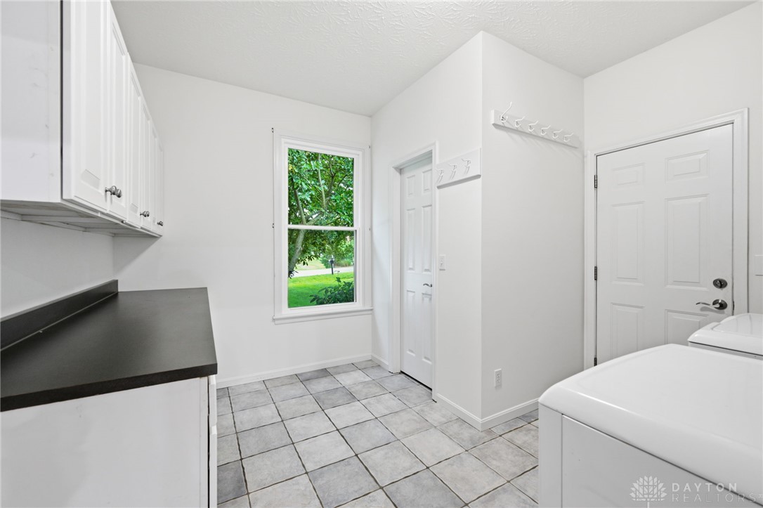 2338 Pointview Court