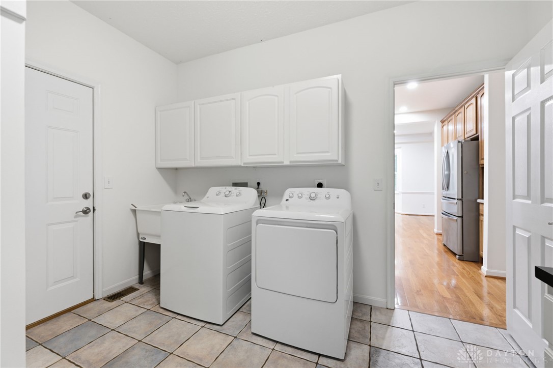 2338 Pointview Court
