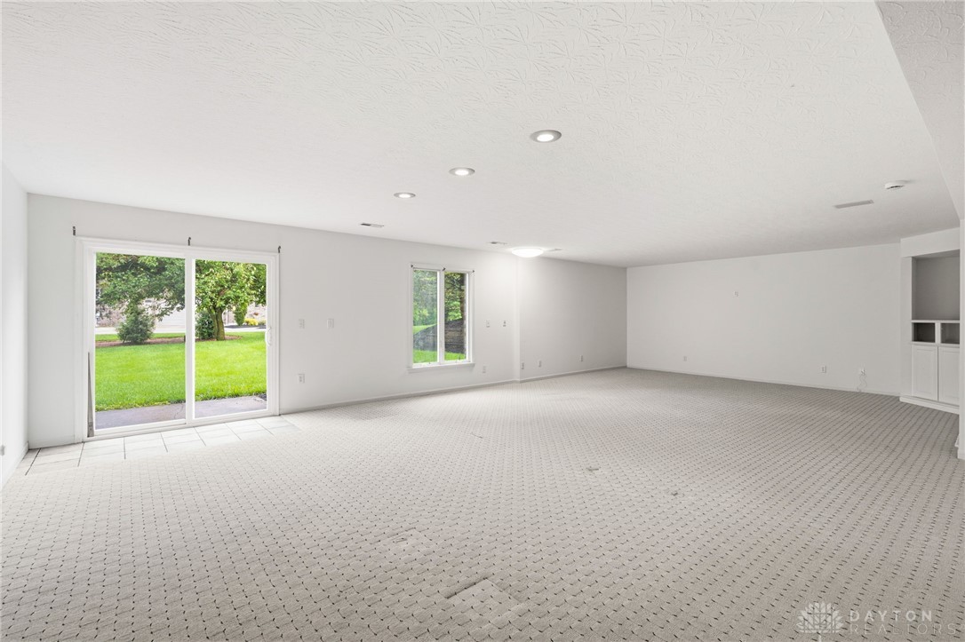 2338 Pointview Court