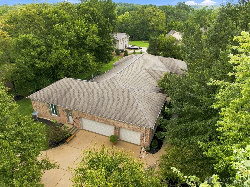 2338 Pointview Court
