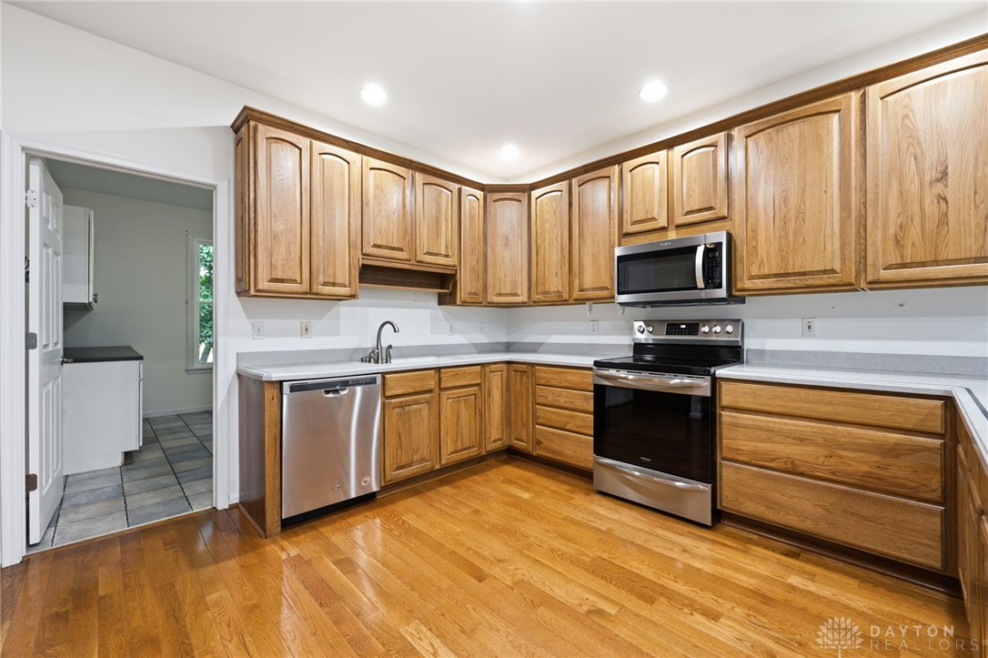 2338 Pointview Court