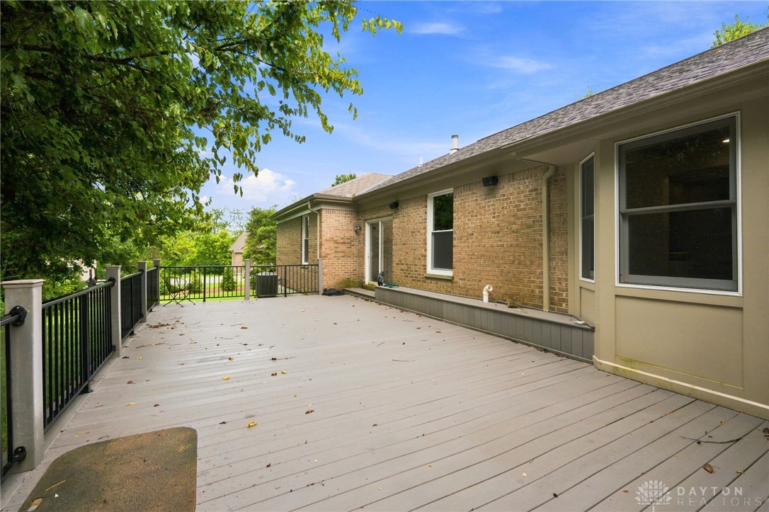 2338 Pointview Court