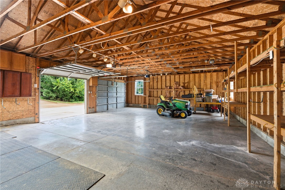 2338 Pointview Court
