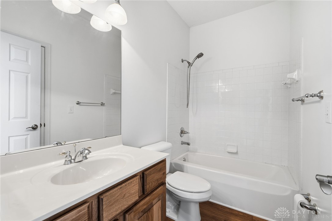 2338 Pointview Court