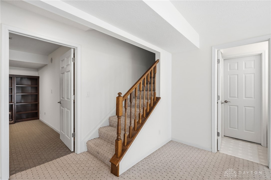 2338 Pointview Court