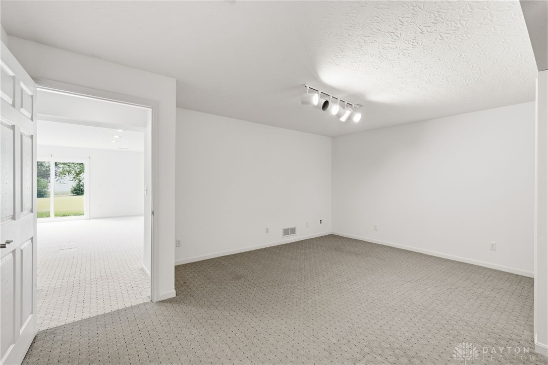2338 Pointview Court